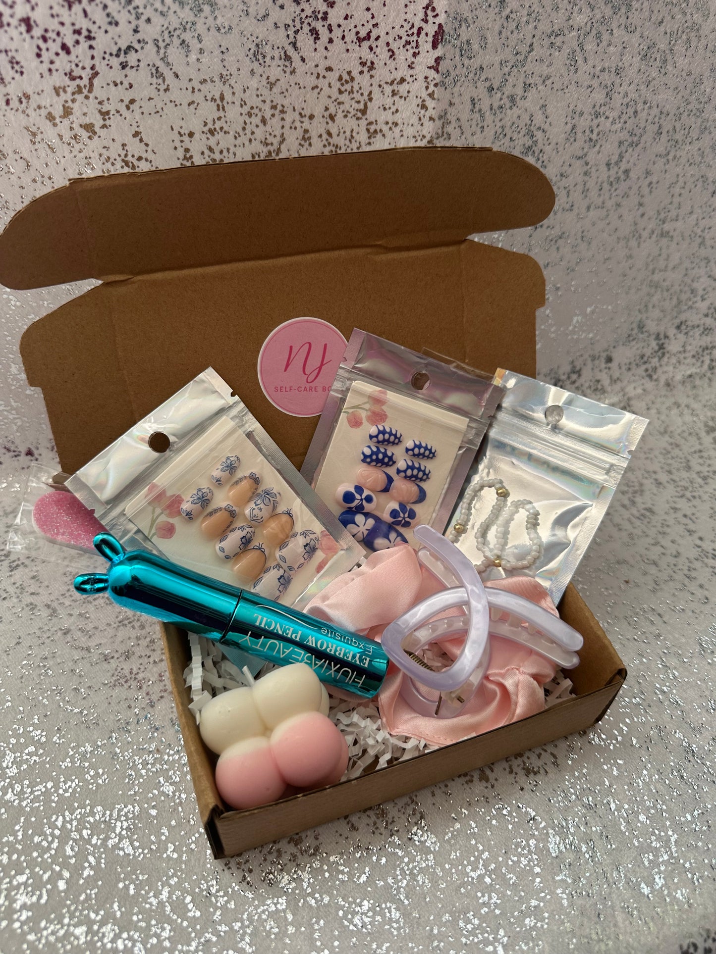 Mini Self-Care Beauty Box – Pink Edition