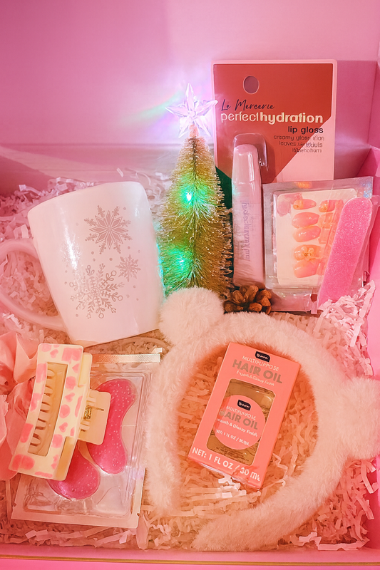 Christmas Self-Care Gift Box – Winter Mug, Lip Gloss, Eye Pads, Hair Oil & Cozy Accessories | Holiday Gift for Her